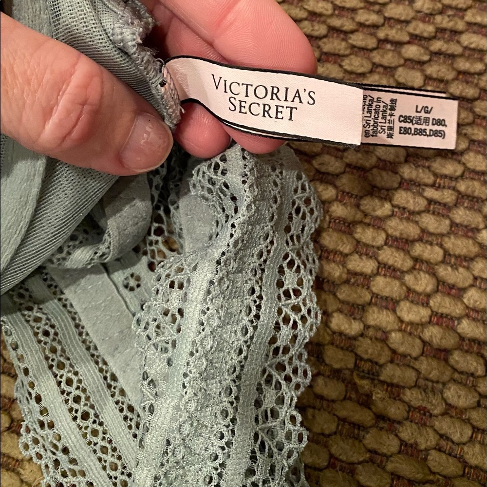 Victoria Secret Bandeau w/underwire size Large